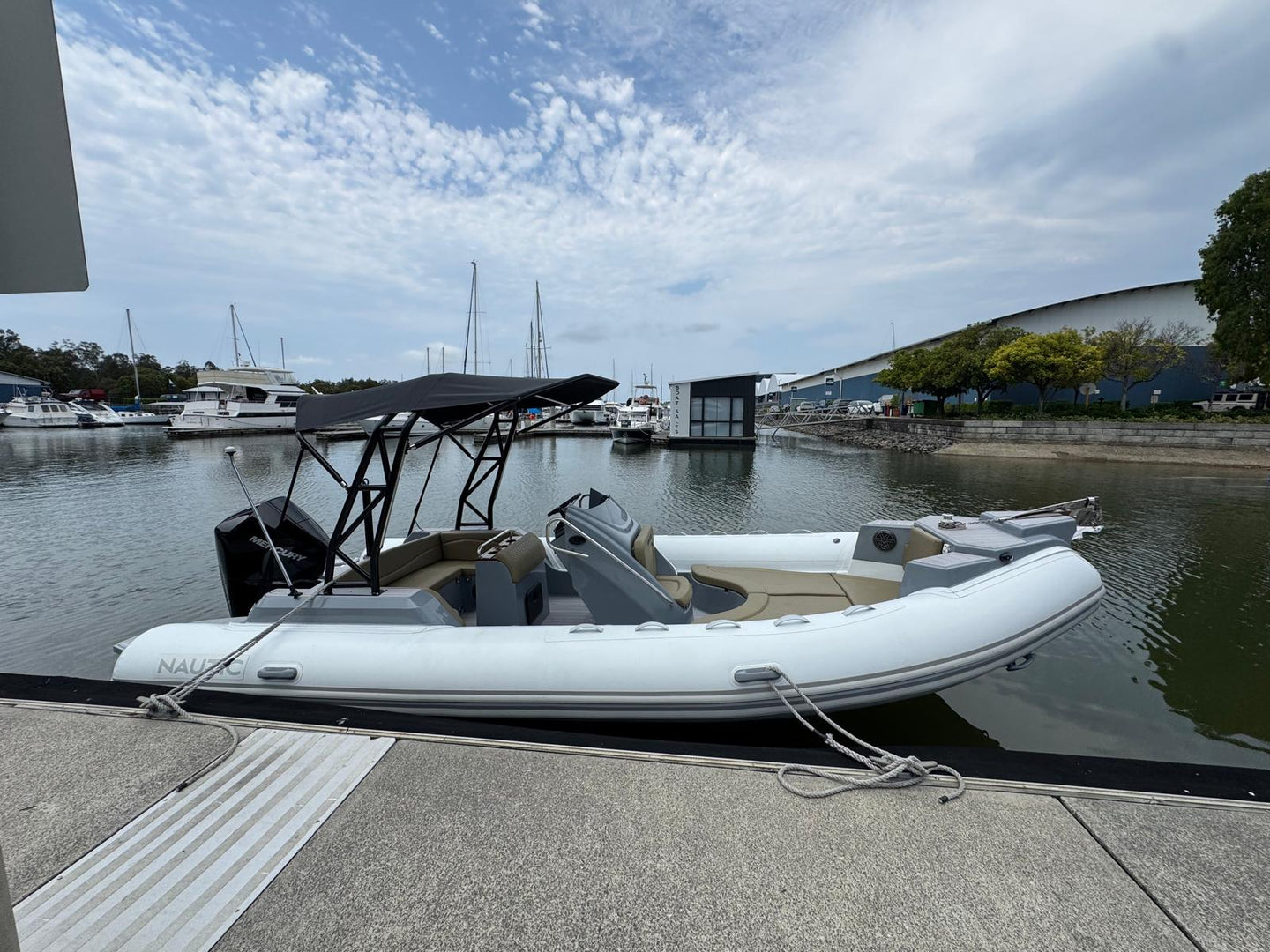 EX DEMO - 680 Signature FIBREGLASS RIB (Grey)